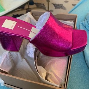 Dolce Vita Marsha in Electric Pink Sz 9